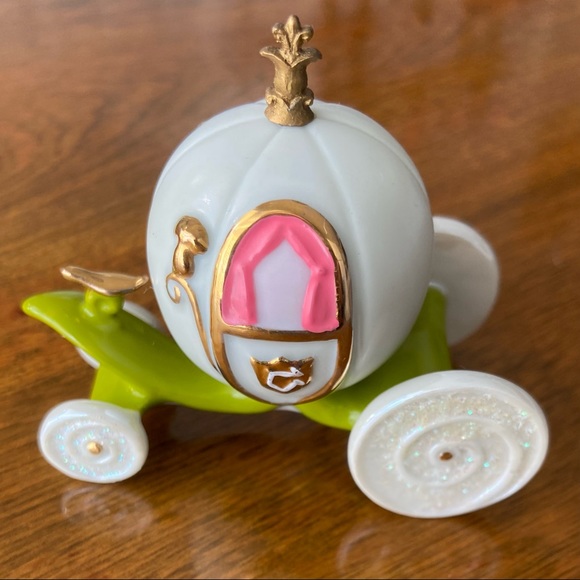 Disney Cinderella Pumpkin Carriage Coach Porcelain Figurine - Picture 3 of 7